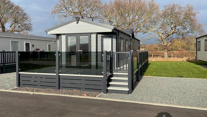 2 Bedroom Mobile/park Home For Sale In Plot Bridlington Holiday Park, Carnaby, Bridlington, YO15