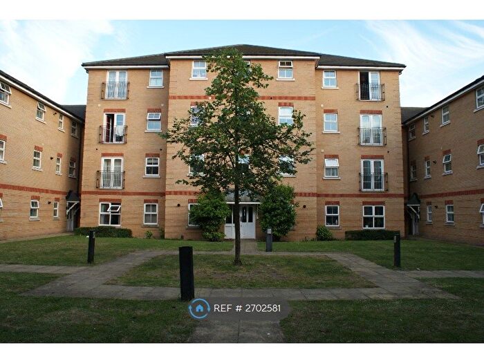 2 Bedroom Flat To Rent In De Havilland Square, London, IG1