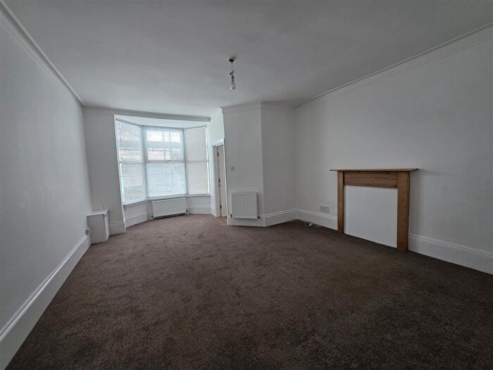 1 Bedroom Flat To Rent In Sandgate High Street, Sandgate, Folkestone, CT20