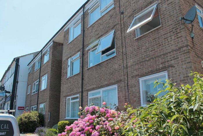 1 Bedroom Flat To Rent In Brighton Road, Redhill RH1