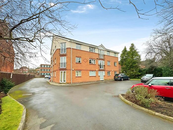 1 Bedroom Apartment For Sale In Kingswood Court, Grove Avenue, Wilmslow, SK9