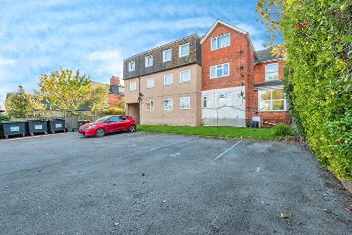 1 Bedroom Flat For Sale In Glendinning Avenue, Weymouth, DT4