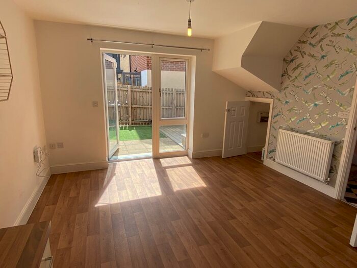 2 Bedroom House To Rent In Stable Terrace, Doncaster, DN1