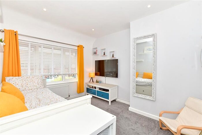 3 Bedroom End Of Terrace House For Sale In Battens Way, Havant, Hampshire, PO9