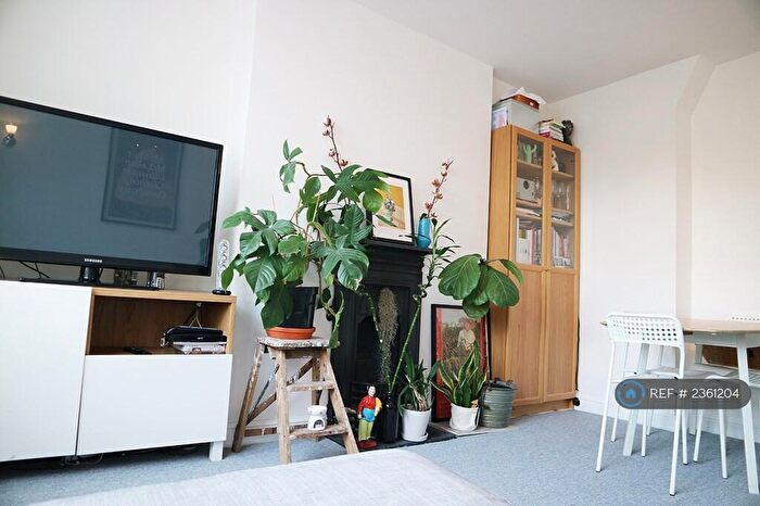 1 Bedroom Flat To Rent In Victoria Chambers, London, EC2A