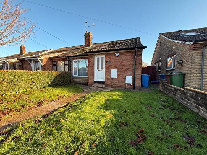 2 Bedroom Bungalow To Rent In Ingram Avenue, Bilton, Hull, HU11