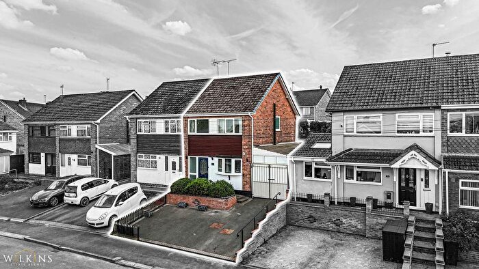 3 Bedroom Semi Detached House For Sale In Tower View Crescent, Nuneaton, Warwickshire, CV10