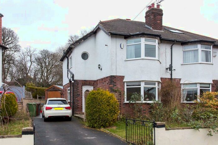 3 Bedroom Semi-Detached House To Rent In The Paddock, Leeds, West Yorkshire, LS6