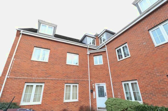 2 Bedroom Flat To Rent In Gabriel Court, Leeds, LS10