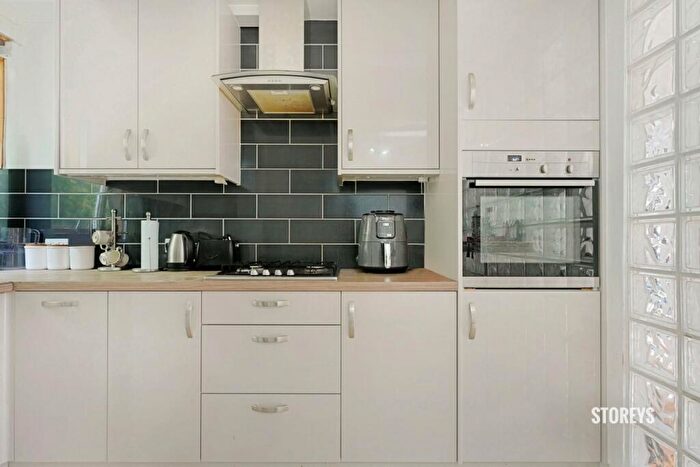 2 Bedroom Apartment To Rent In Royal College Street, Camden, London, NW1