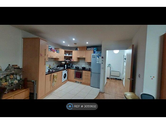 2 Bedroom Flat To Rent In The Blenheim Centre, Hounslow, TW3
