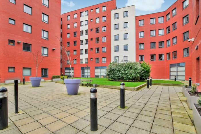 2 Bedroom Apartment To Rent In City Gate, Blantyre Street, Manchester, M15