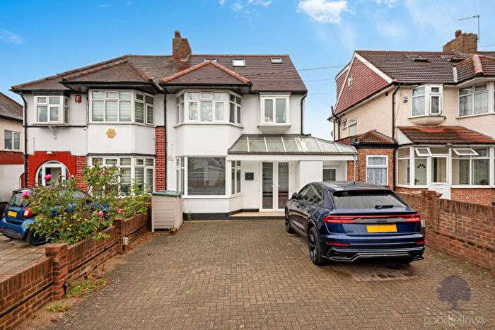 5 Bedroom Apartment To Rent In Epsom Road, Sutton, SM3