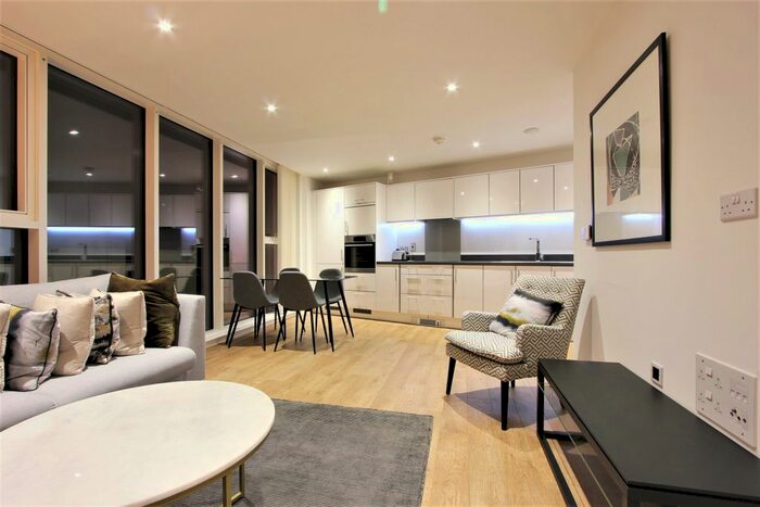 2 Bedroom Flat To Rent In Pavilions Court, Cooks Road, London, E15