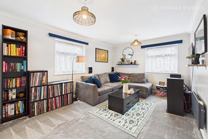 1 Bedroom Apartment For Sale In Cambridge Street, St. Neots, Cambridgeshire, PE19