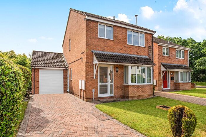 3 Bedroom Detached House For Sale In Oak Crescent, Willand, Cullompton, EX15