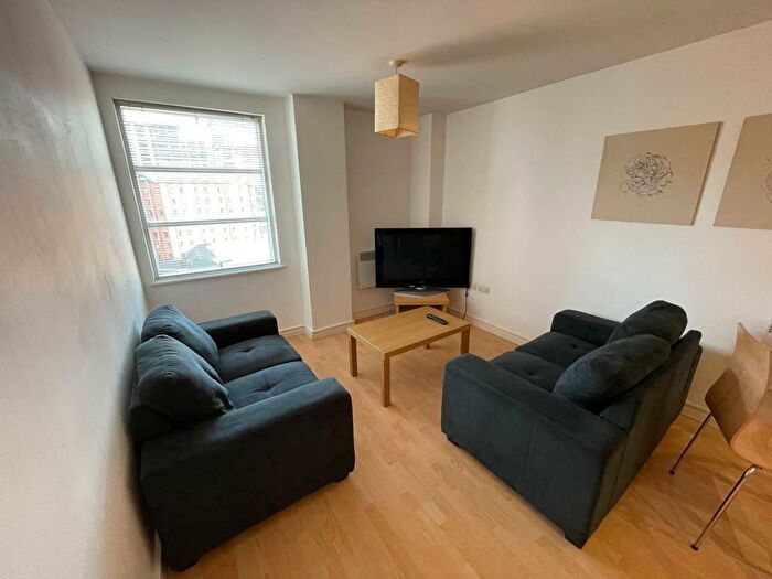 2 Bedroom Apartment To Rent In The Quadrangle, Lower Ormond Street, Manchester, M1