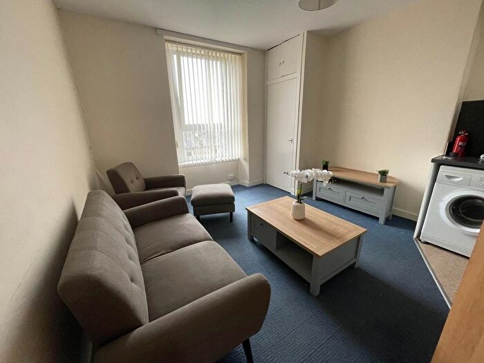 1 Bedroom Flat To Rent In Pitfour Street, Dundee, DD2