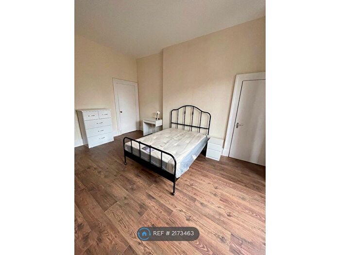 3 Bedroom Flat To Rent In Carnarvon Street, Glasgow, G3