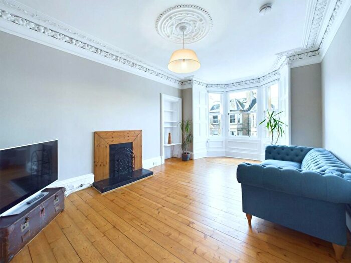 2 Bedroom Flat To Rent In Bruntsfield Avenue, Bruntsfield, Edinburgh, EH10