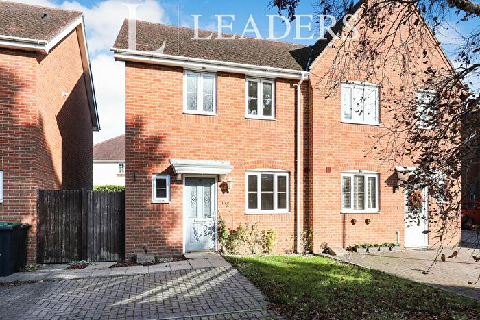 3 Bedroom Semi-Detached House To Rent In Christchurch, BH23