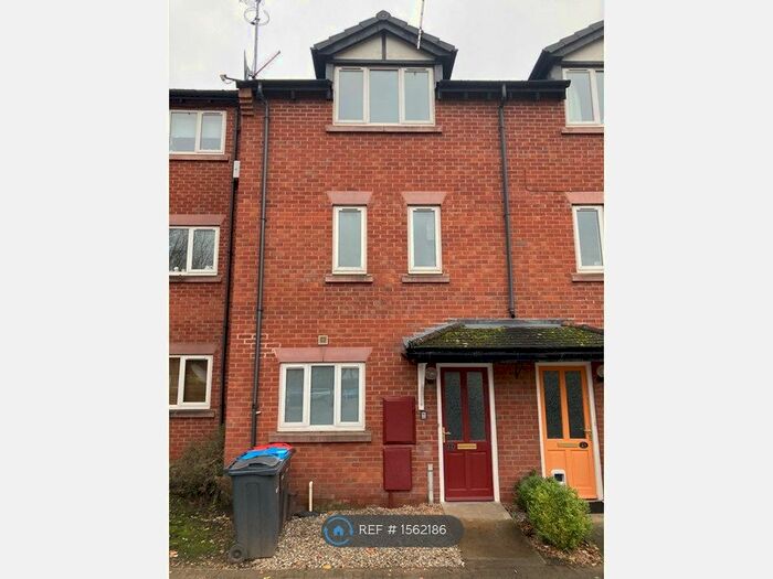 4 Bedroom Semi-Detached House To Rent In Chesterton Court, Chester, CH2
