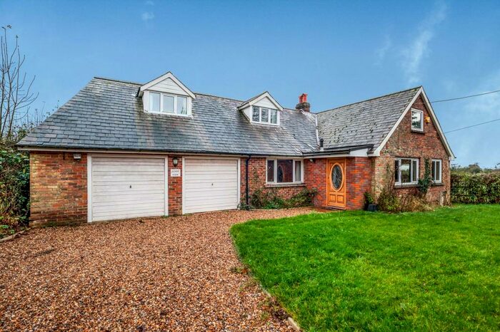 5 Bedroom House To Rent In Chivery, Tring, HP23