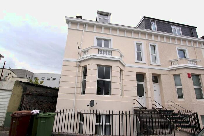 1 Bedroom Flat To Rent In Moor View Terrace, Plymouth, Devon, PL4