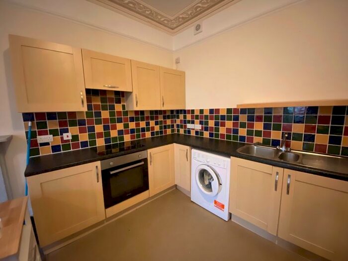 1 Bedroom Flat To Rent In Bridge Street, Usk, NP15
