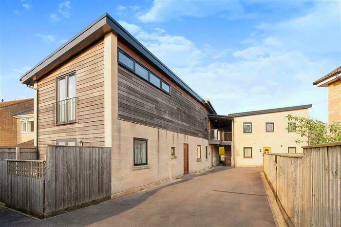 2 Bedroom Apartment To Rent In Frome Road, Bath, BA2