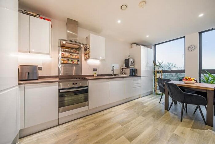 2 Bedroom Flat For Sale In Queens House, Twickenham, London, TW1