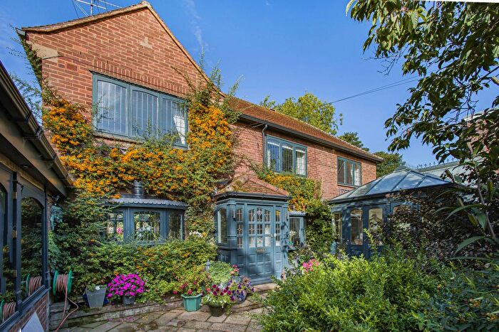 4 Bedroom Detached House For Sale In Whitehill Road, Hitchin, SG4