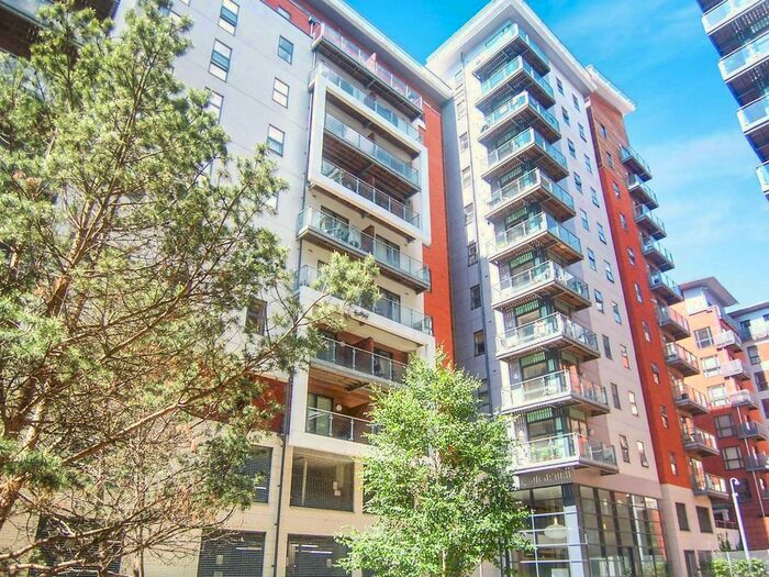 2 Bedroom Flat To Rent In Barton Place, Hornbeam Way, Green Quarter, Manchester, M4