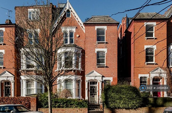 3 Bedroom Flat To Rent In Parliament Hill, London, NW3