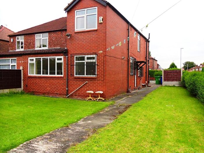 4 Bedroom Semi Detached House To Rent In £pppw, School Grove, Withington, M20