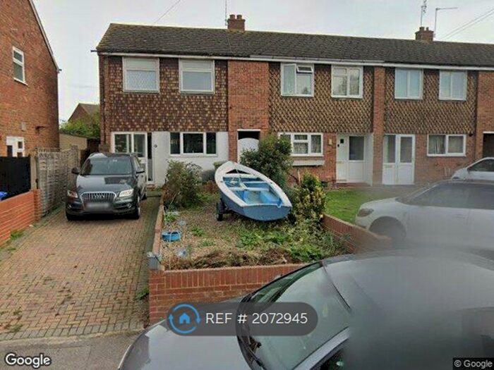 3 Bedroom End Of Terrace House To Rent In Portland Avenue, Sittingbourne, ME10