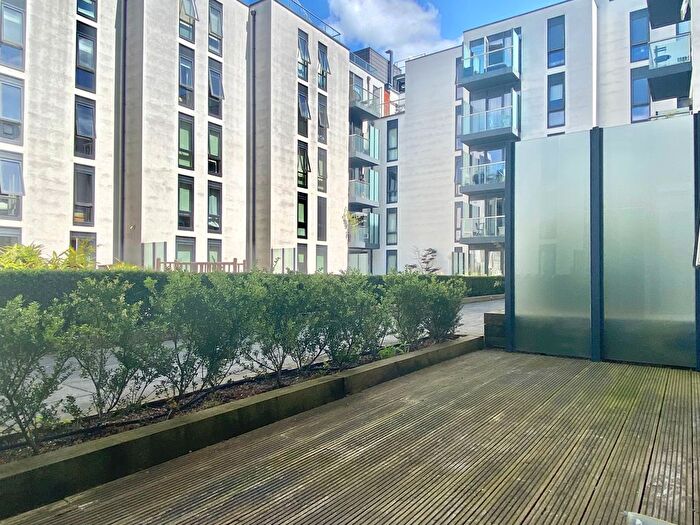 1 Bedroom Flat For Sale In Central Street, London, EC1V