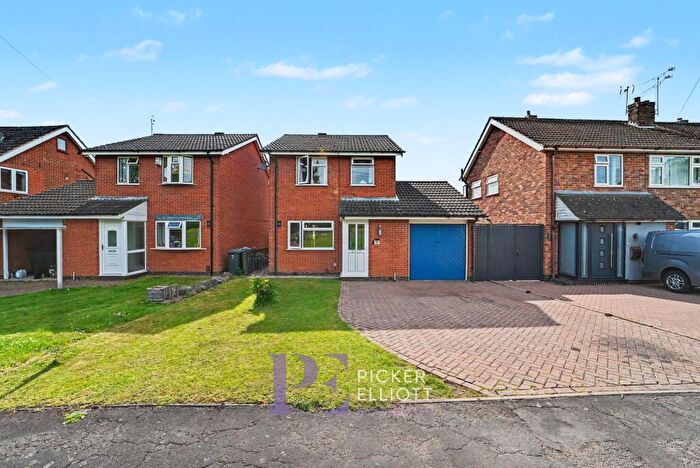3 Bedroom Detached House For Sale In Bute Close, Hinckley, LE10