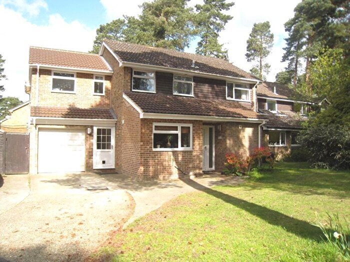 5 Bedroom Detached House To Rent In Pendragon Way, Camberley, Surrey, GU15