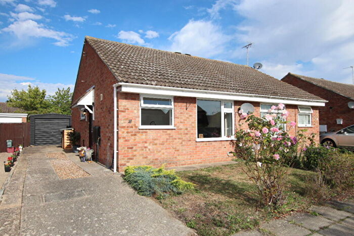 2 Bedroom Bungalow For Sale In Becontree Close, Clacton On Sea, CO15