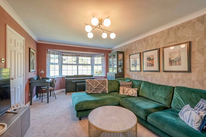 4 Bedroom Detached House For Sale In St. Francis Avenue, Solihull, B91