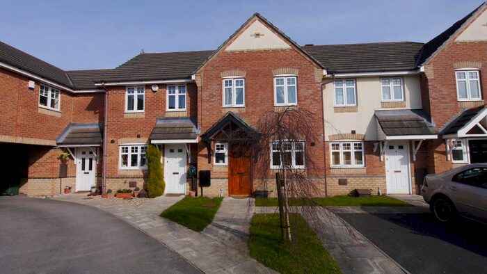3 Bedroom Town House To Rent In Stuart Close, Platt Bridge, Wigan, WN2