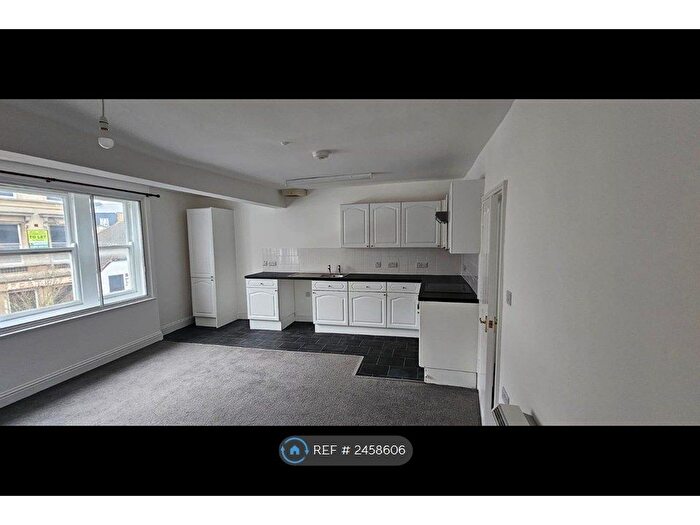 1 Bedroom Flat To Rent In Nightingale House, Maidstone, ME14