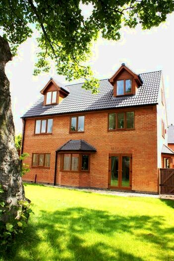 6 Bedroom Detached House To Rent In Maple Close, Broadmeadows, Alfreton, DE55