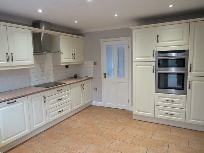 4 Bedroom Bungalow To Rent In The Street, Croxton, Thetford, IP24