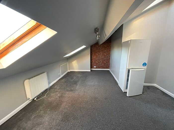 1 Bedroom Flat To Rent In Grosvenor Crescent, Scarborough, YO11