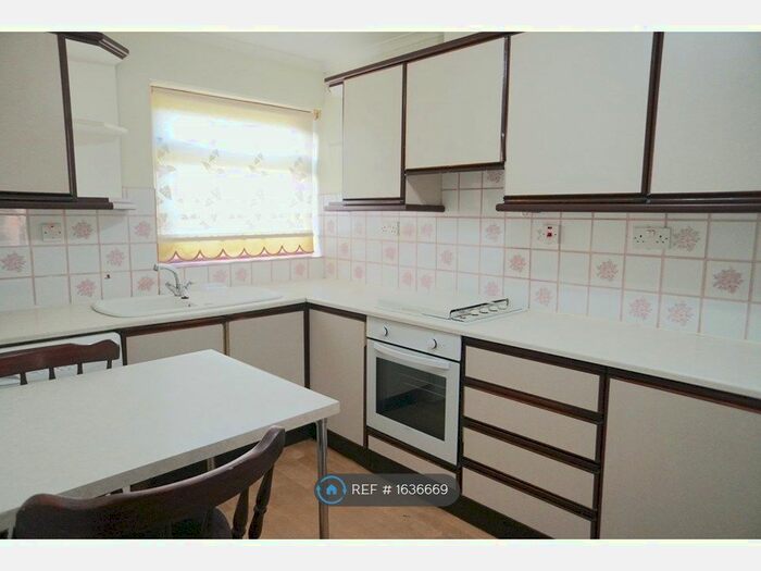 4 Bedroom Terraced House To Rent In Ulcombe Gardens, Canterbury, CT2