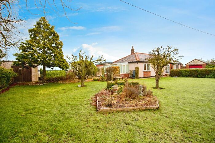 4 Bedroom Detached Bungalow For Sale In Common Road, Dickleburgh, Diss, IP21