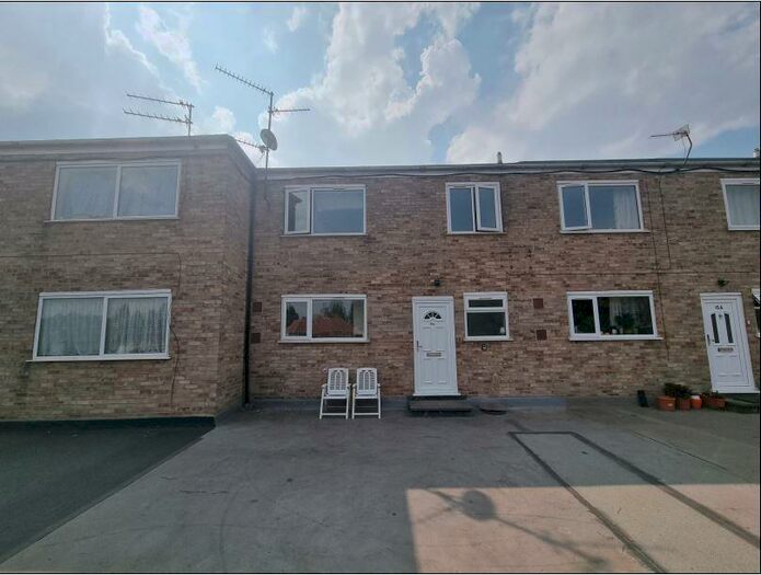 4 Bedroom Maisonette To Rent In Slough, Berkshire, SL3
