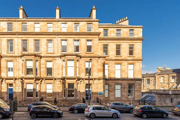 2 Bedroom Flat To Rent In Drumsheugh Gardens, Edinburgh, EH3